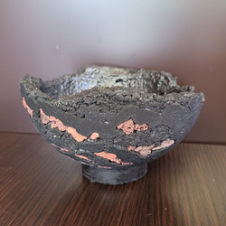 FP1494 溶岩石入り仕立て　中　ハーフ丸鉢　セメント鉢　コンクリー鉢　鉢植え　炭黒 8枚目の画像