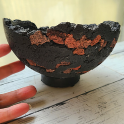 FP1494 溶岩石入り仕立て　中　ハーフ丸鉢　セメント鉢　コンクリー鉢　鉢植え　炭黒 12枚目の画像