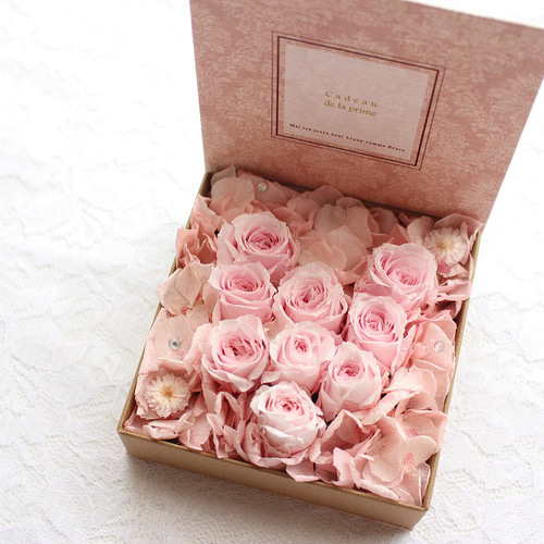 ROSE❣️ピンクピンクアレンジ❣️プリザーブドフラワー❣️ジニア、薔薇❁⃘*.゜ ROSE様専用❣️ピンクピンクアレンジ❣️プリザーブドフラワー