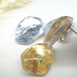 新色シルバー文字登場⭐　バイオベース樹脂で作る　ロックアイスなようなピアス&イヤリング　言葉入れ名入れもどうぞ⭐ 17枚目の画像