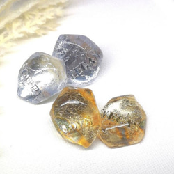 新色シルバー文字登場⭐　バイオベース樹脂で作る　ロックアイスなようなピアス&イヤリング　言葉入れ名入れもどうぞ⭐ 15枚目の画像