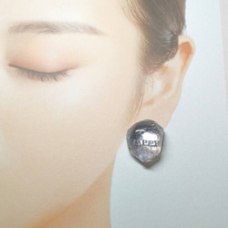 新色シルバー文字登場⭐　バイオベース樹脂で作る　ロックアイスなようなピアス&イヤリング　言葉入れ名入れもどうぞ⭐ 20枚目の画像