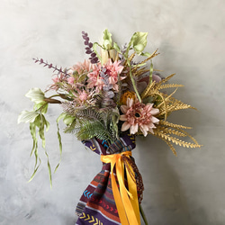 くすみピンクのガーベラとユーカリブーケ | 造花の花束 スワッグ プレゼント 4枚目の画像