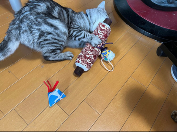 にゃん和柄　巻物けりぐるみ　けりけりキッカー　猫のおもちゃ　長野県産またたびの実入り 13枚目の画像