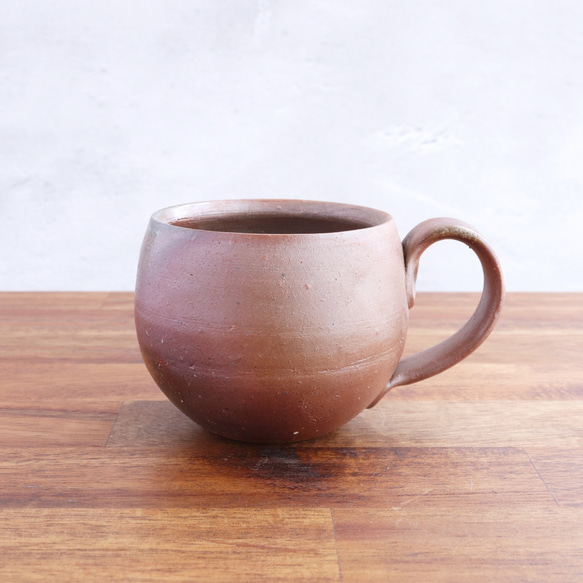 入荷nowオンラインストア 備前焼 陶器製茶色皿 丸いコーヒーカップ 3つの円模様（備前焼 皿・プレート