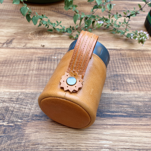 omadesign hiku サーモス　保冷缶　カバー　本革　ユング　jung サーモス保冷缶レザーカバー】 変態すぎるディテールが魅力 by
