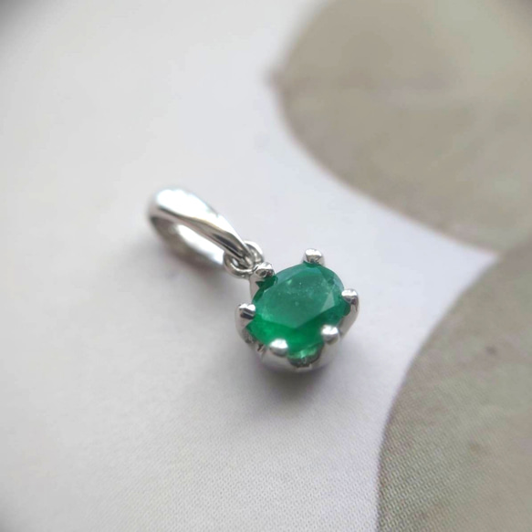 エメラルドトップpt900 ペンダント トップ