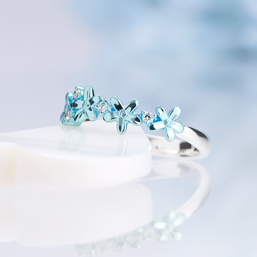 信じあう心 -ブルースターとかすみ草のリング- 指輪・リング Angelic