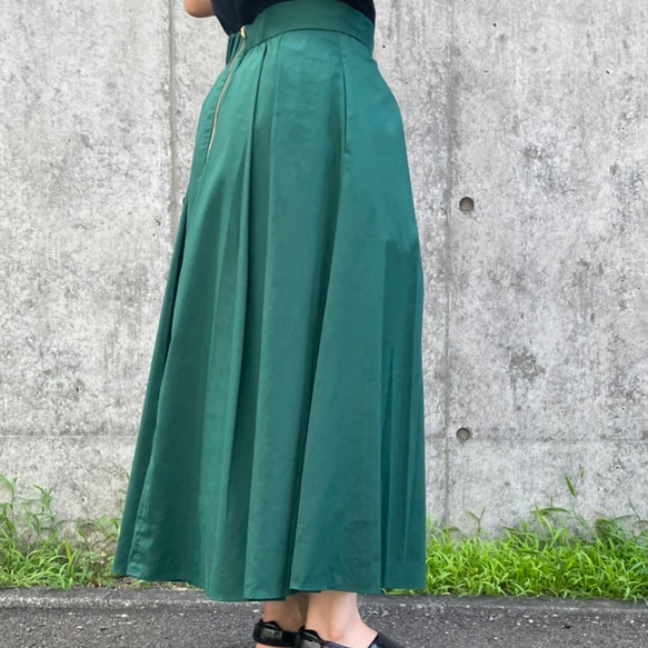 [MADE IN JAPAN] 褶皺喇叭裙 第4張的照片