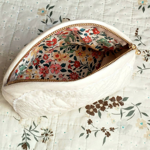 ハンドメイドリバティベッドカバー、タペストリーリボン