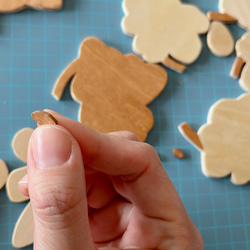 壁にぺたり♪ お花の木製ガーランド/ウォールステッカー/繰り返し使える　壁飾り　おしゃれ　北欧　 8枚目の画像
