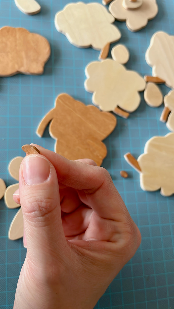 壁にぺたり♪ お花の木製ガーランド/ウォールステッカー/繰り返し使える　壁飾り　おしゃれ　北欧　 8枚目の画像