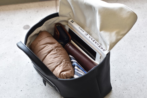 くじらの横長トートバッグ 