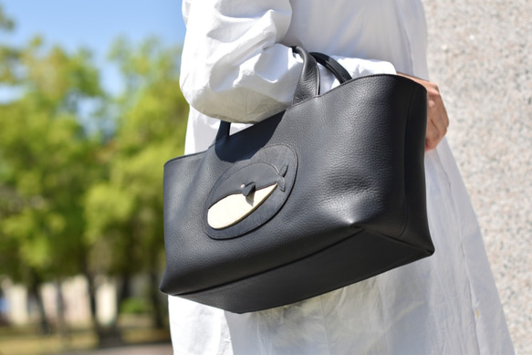 くじらの横長トートバッグ 