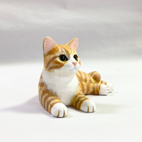 茶トラ白猫の置物 その他アート 猫ハウス 通販 14388634｜Creema