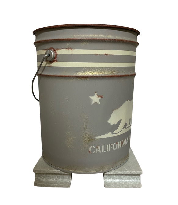 リメイクペール缶 カリフォルニアベアー 薪入れ 鉢入れ プランター 傘立て 2枚目の画像