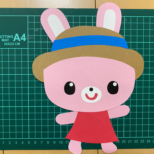 秋の壁面飾り コスモス畑 とんぼ 麦わら帽子 型紙 misa☆壁面クラフト