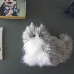 受注制作 >> PEPOSO: furry animals "cat" ねこ / ハチワレ 白×グレー 1枚目の画像