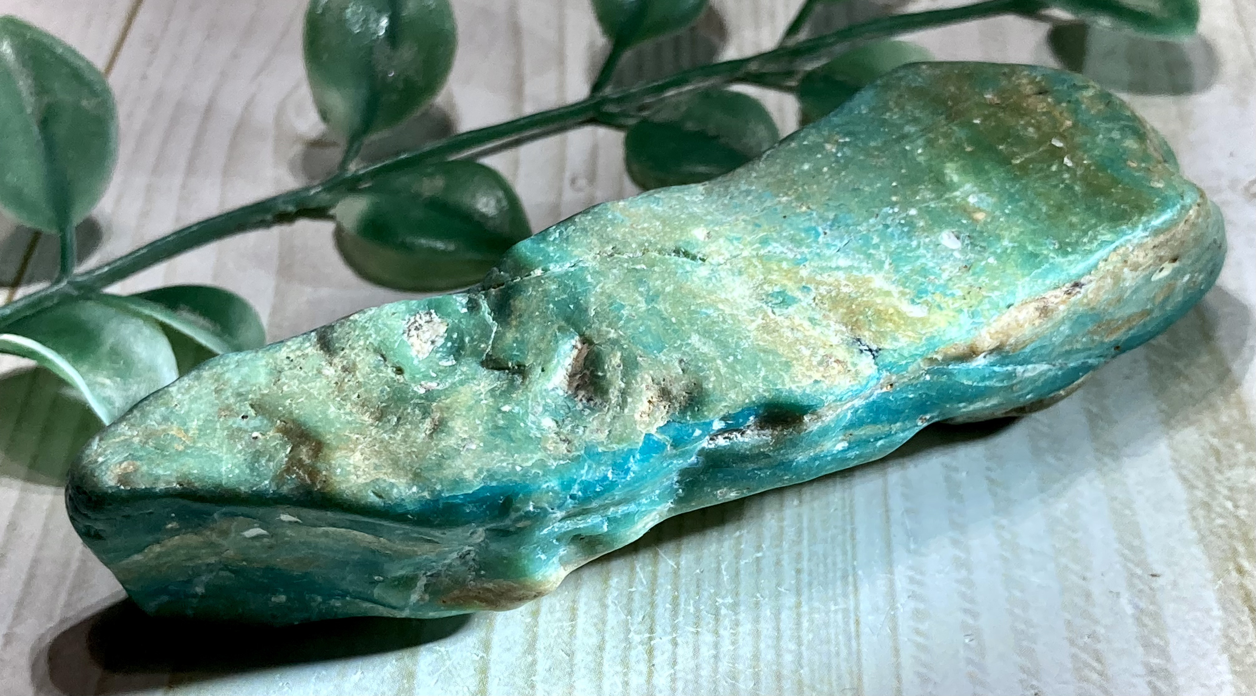 幸運を呼び込む✨ ブルー　オパール　ラフストーン　原石