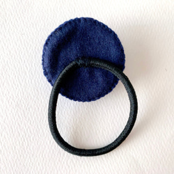 ぷっくりカボションビーズ刺繍ヘアゴム(ビビットブルー） 5枚目の画像