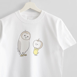 Tシャツ（メンフクロウ×梨） 1枚目の画像