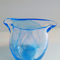 ひっぱり　/　吹きガラス　/　ガラスの花瓶　/　青色系 3枚目の画像