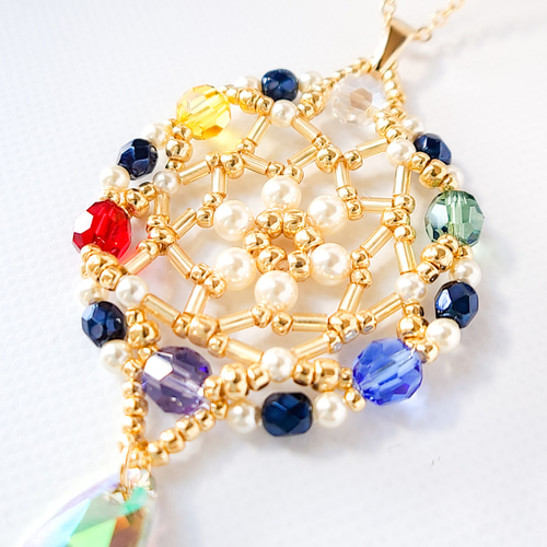 大きめ☆煌びやかなビーズステッチ魔法陣ネックレス【ゴールド】家でも