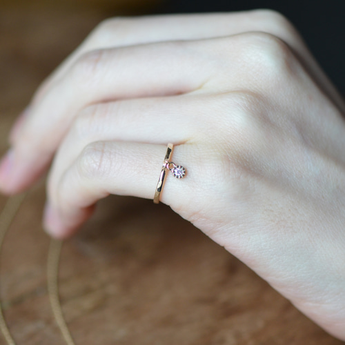 ダイヤモンドの揺れるリング｜誕生石でオーダー可能｜K10YG #5｜SNR