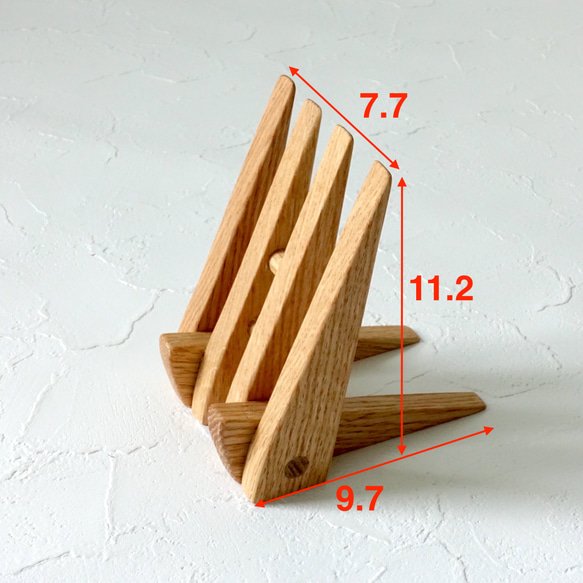 (2807)楢の無垢を使ったスマホスタンド 3枚目の画像