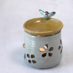 小鳥の茶香炉「桜文鳥」（アロマポット） 1枚目の画像
