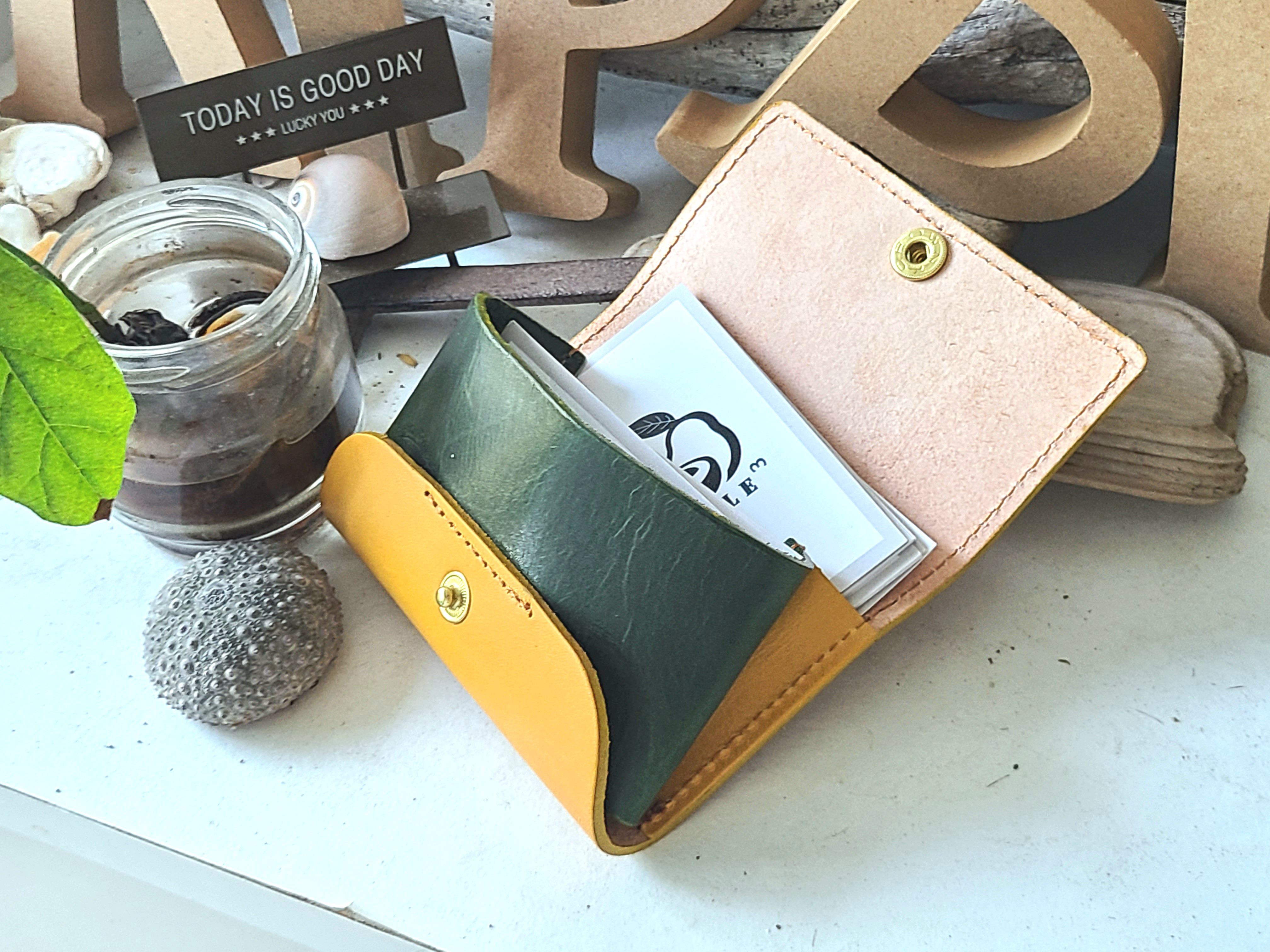 アボカド配色のレザー名刺入れ☆avo.leather cardcase　【名入れ可】 5,390円
