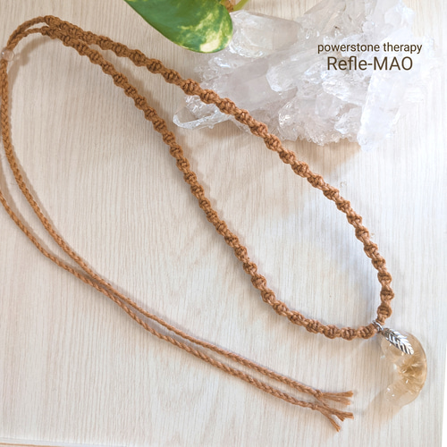 ダークグリーン勾玉K18トップ ダークグリーン勾玉K18トップ プラチナ 勾玉 ペンダントトップ（大