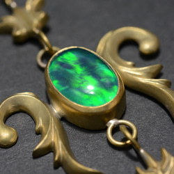 ハイブリッドオパールのアンティーク調ネックレス（オーロラブラック緑斑） 7枚目の画像