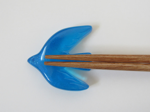 青いトリ＊レジン製の箸置き＊ 5枚目の画像
