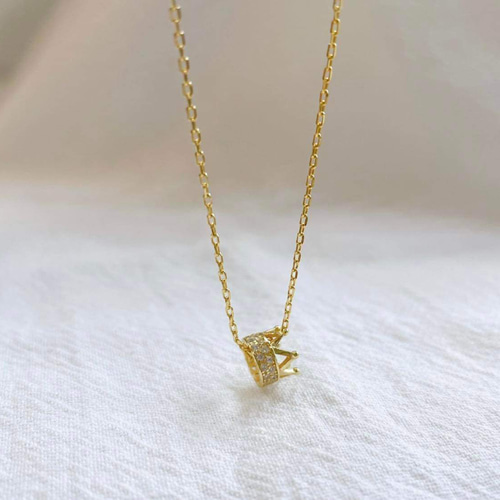 王冠型金メッキネックレス 繊細でシャープな金メッキの王冠ネックレス ネックレス