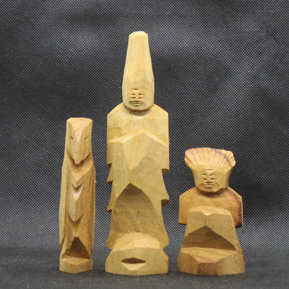 仏像円空仏木端仏３体（10/15/8cm 無着色kp3201） 雕刻円空工房Ｚ 的