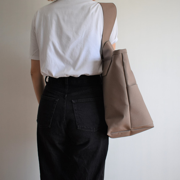 CLOUCHY SHOULDER BAG（マットブラウン） 10枚目の画像