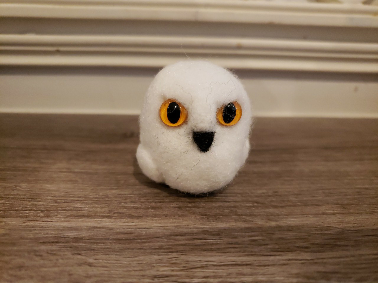 ハンドメイド 羊毛フェルト製置物 シロフクロウ - メルカリ