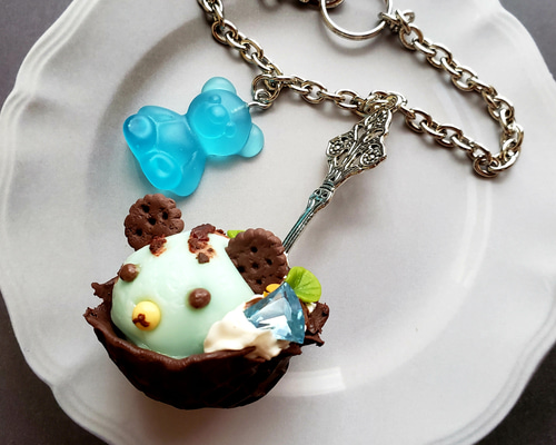 ベルくまちゃん　チョコミントアイス　バッグチャーム　Bell＊Cafe ベルくまちゃん チョコミントアイス バッグチャーム Bell＊Cafe