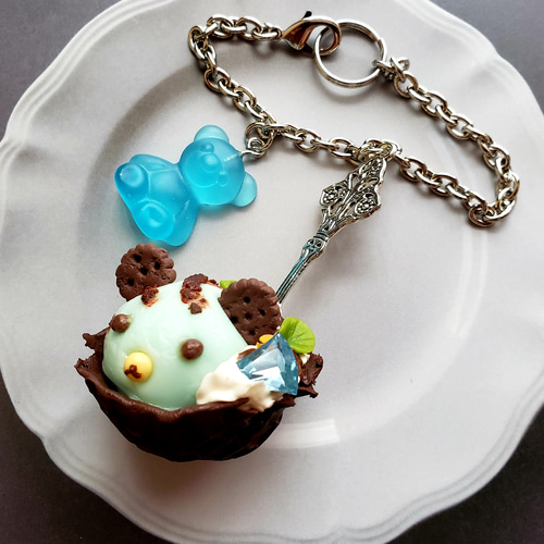 ベルくまちゃん　チョコミントアイス　バッグチャーム　Bell＊Cafe ベルくまちゃん チョコミントアイス バッグチャーム Bell＊Cafe