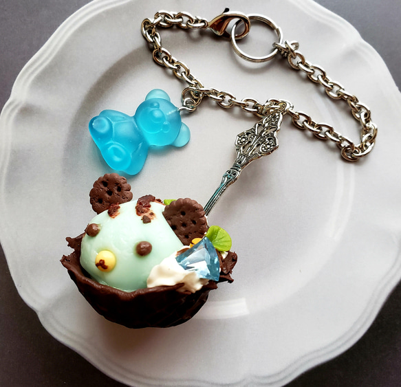くまさんチョコミントアイスワッフルボウルのバッグチャーム 1A