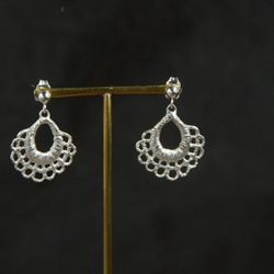 Doily / earrings - SILVER 3枚目の画像