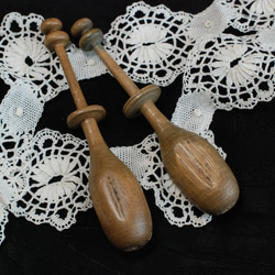 ◆フランスアンティーク｜レースを巻いた木製ボビンと木箱のメルスリーセット ◇フランスアンティーク｜レースを巻いた木製ボビンと木箱のメルスリー