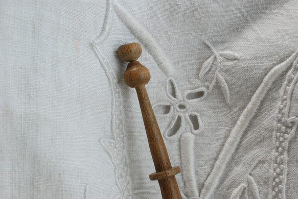アンティーク 木製ボビン 糸巻き 1本 S 5枚目の画像