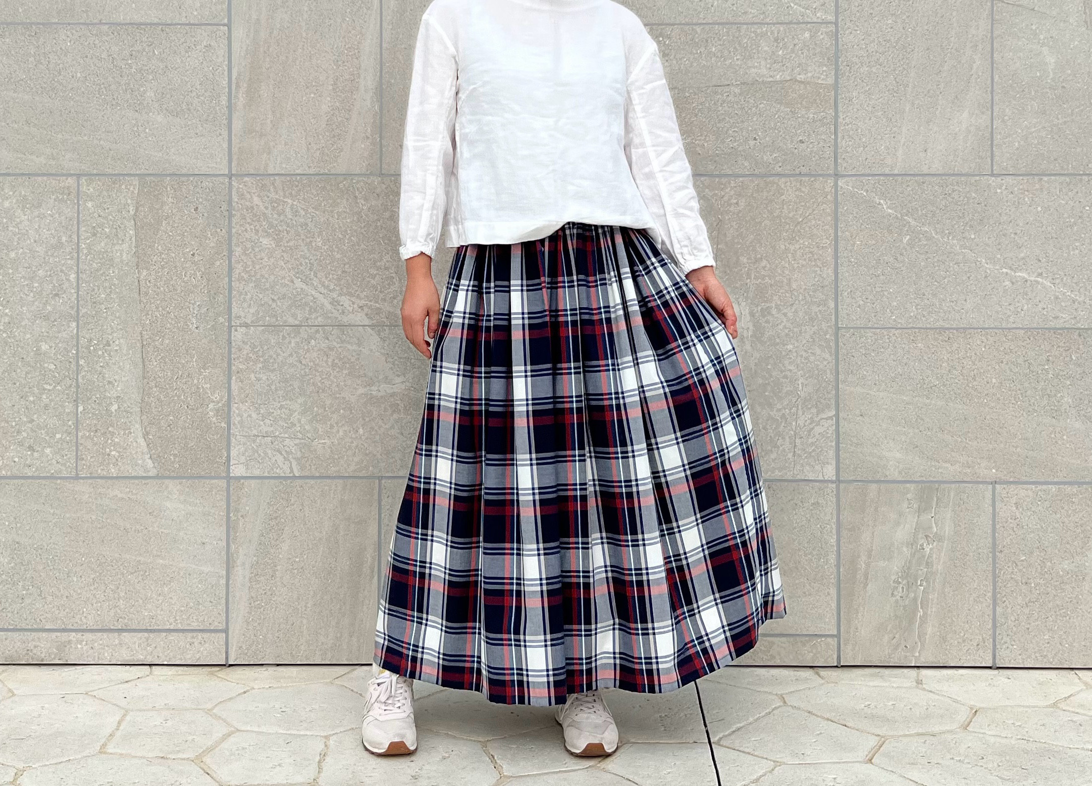 さらっと軽い♪ネイビータータンチェックのギャザースカート