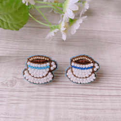 ビーズ刺繍ピンバッジ（ブローチ）【ちびコーヒー】 ピンバッチ