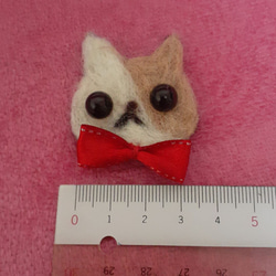 羊毛フェルト　猫　ネコ　ねこ　マグネット　ブローチ 2枚目の画像