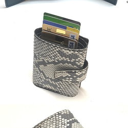 カードスロット付き3つ折り財布 ダイヤモンドパイソン ミニウォレット パイソン/マット白黒 5枚目の画像