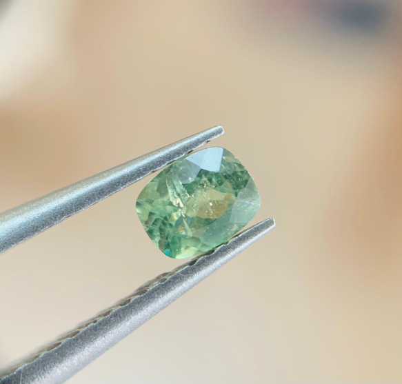 天然　デマントイドガーネット　0.430ct ルース　宝石 2枚目の画像