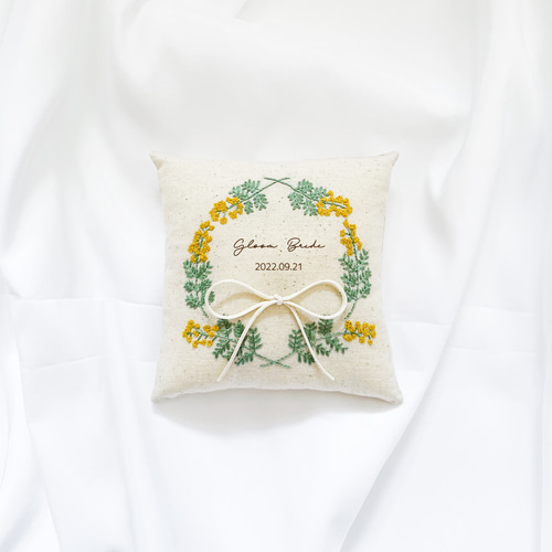 手刺繍入あずき/小豆のアイピロー【フラワーリース】 手刺繍入あずきの